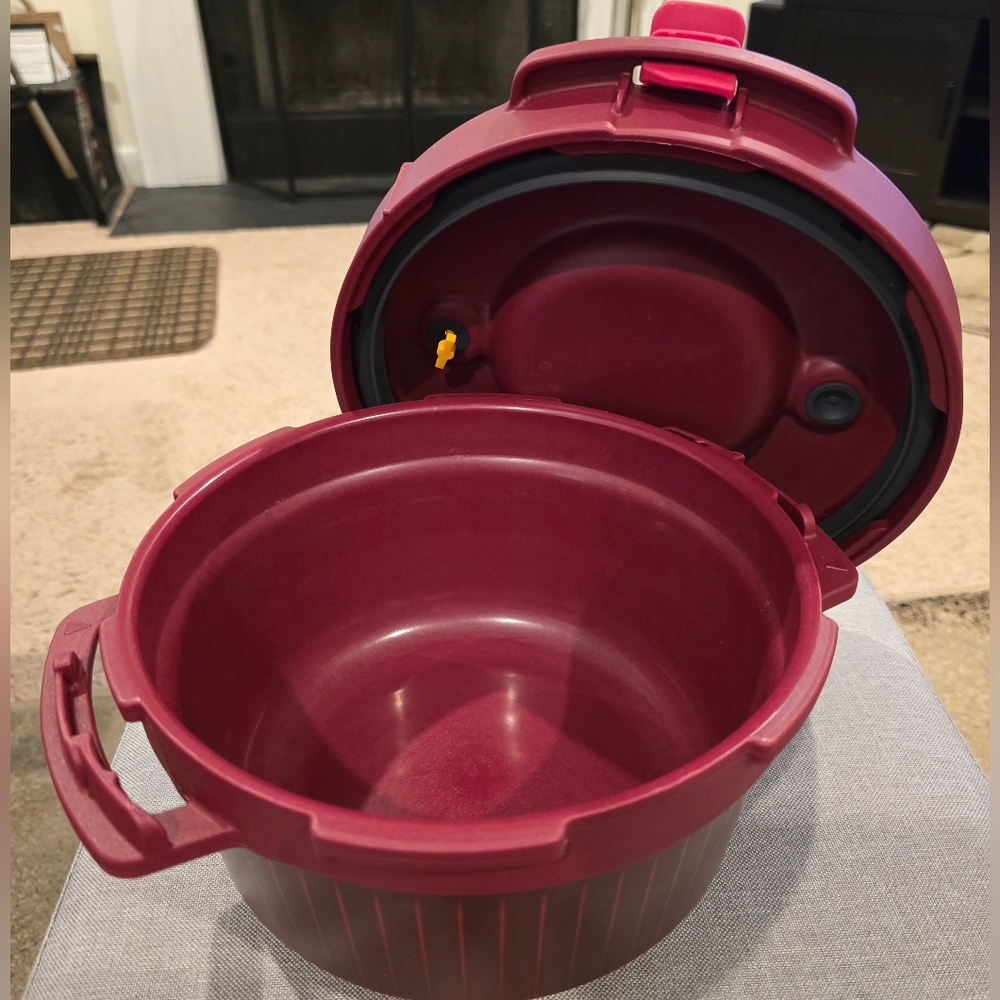 Tupperware Microwave Pressure Cooker - Picture 2 of 11